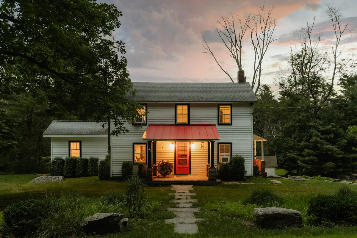 A home exterior representing home insurance costs in Australia