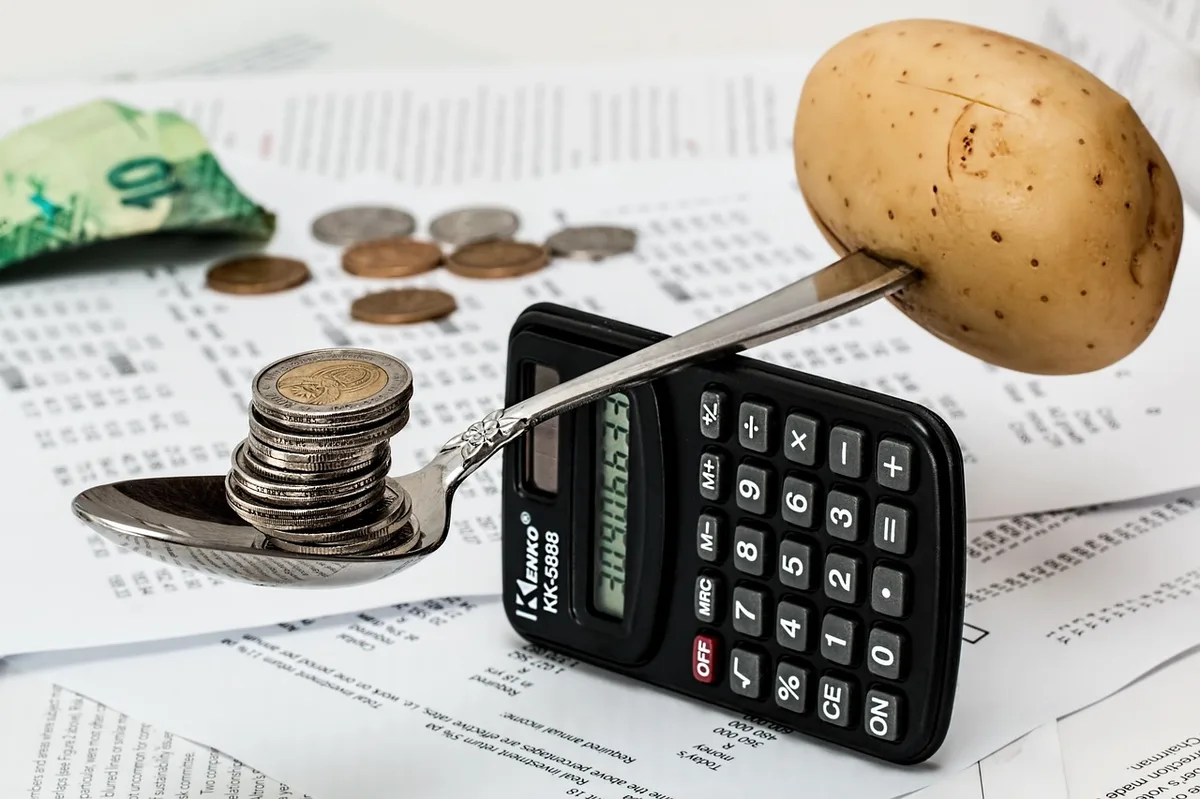 Rising bar chart representing financial planning and income protection calculations